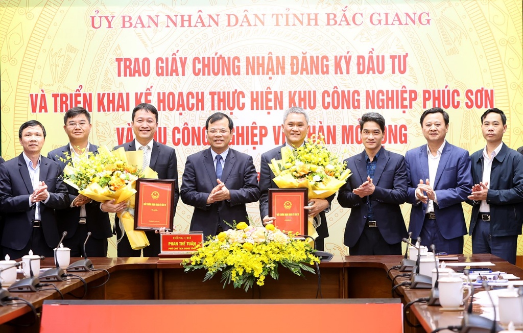 Investment Registration Certificates granting and implementation of plans to build Phuc Son and...